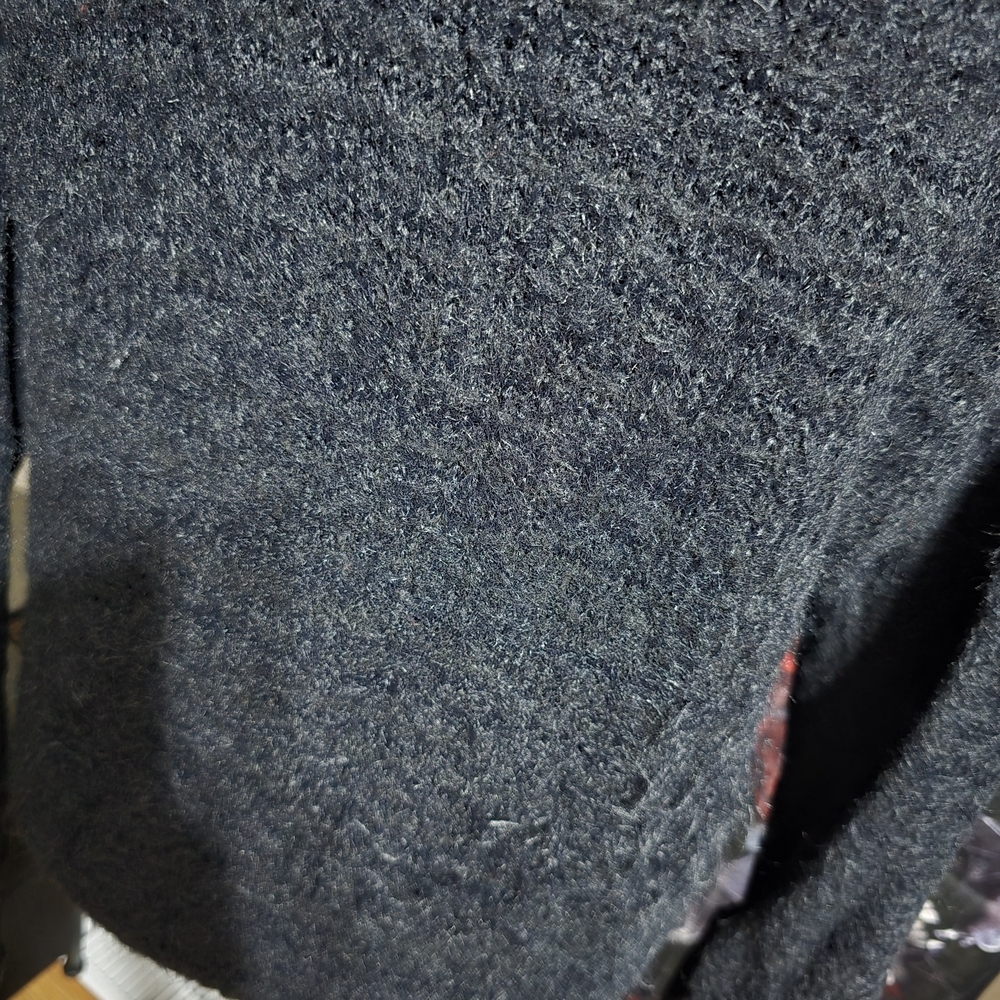 Elegant Black Women's Sweater - Picture 4 of 5